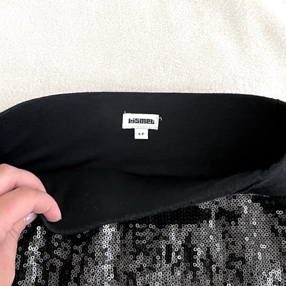 KISMET Sequin Skirt - Picture 2 of 2